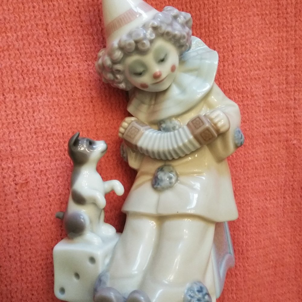 LLADRO PORCELAIN CLOWN